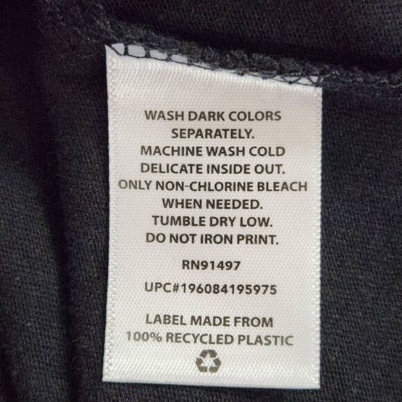 Elton John T-Shirt NWT Size Large Black Short Sleeve Elton John Rocket Man Tee - Picture 5 of 7